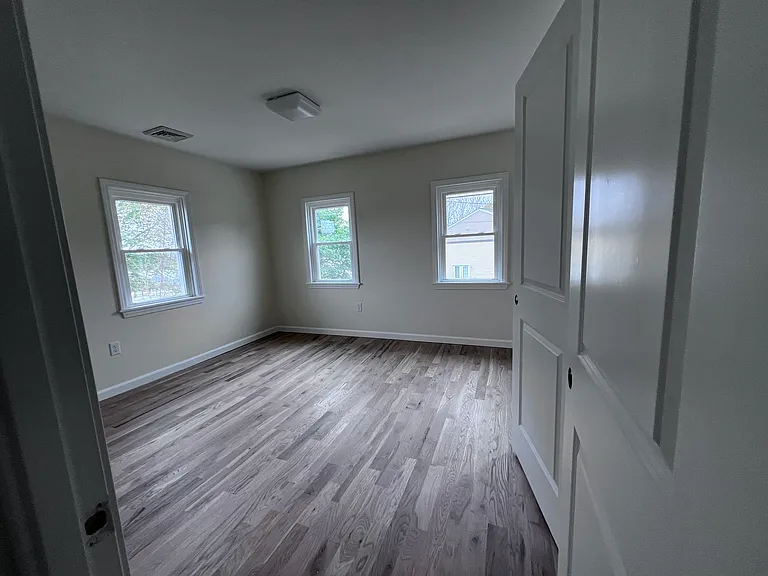 14 Marriott Ave — Photo 8