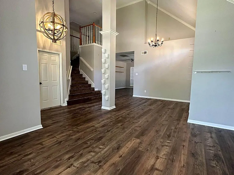 4907 Greenriver Valley Dr — Photo 3