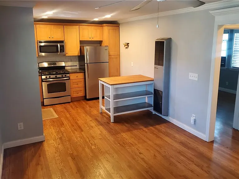 1042 Saint Charles Ave NE #6 — Photo 4
