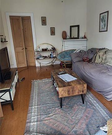 2nd image of 1718 Joliet St