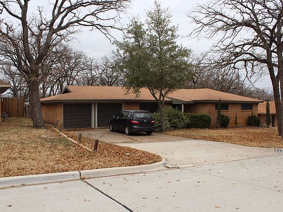 2nd image of 816 Patti Dr