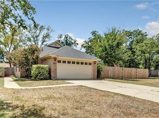 4104 Brompton Ln, Bryan, TX 77802