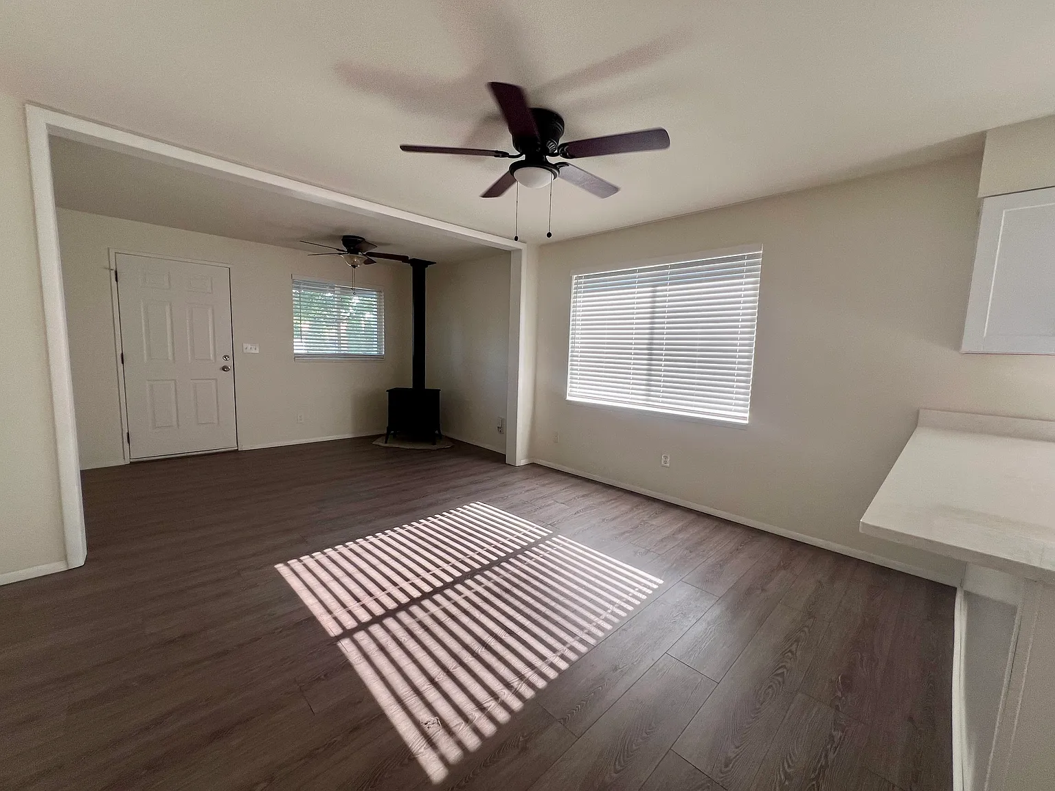 3 bed, 1120 sqft, $2,350 — Photo 4