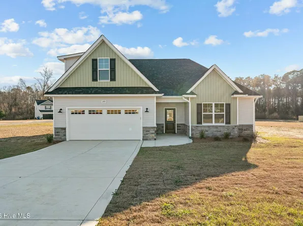 275 Slade Corner Road, Raeford, NC 28376