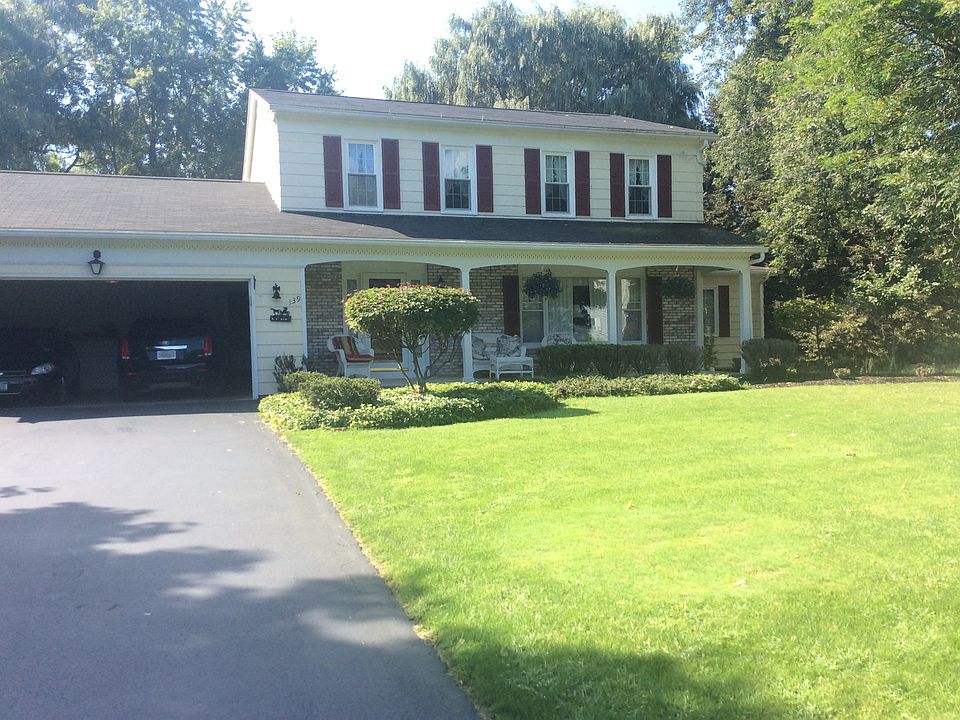1st image of 139 Oak Dr