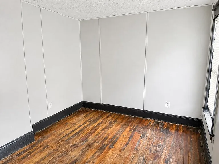 115 Mohawk St — Photo 3