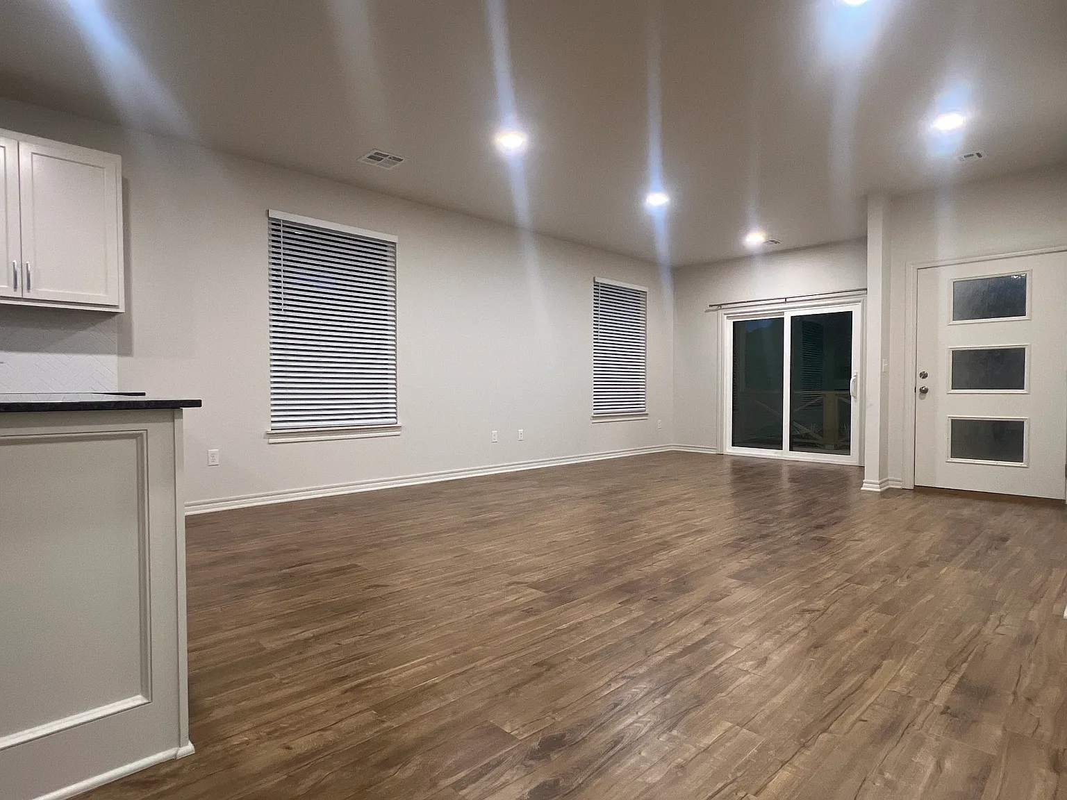 3 bed, 1705 sqft, $2,000 — Photo 4