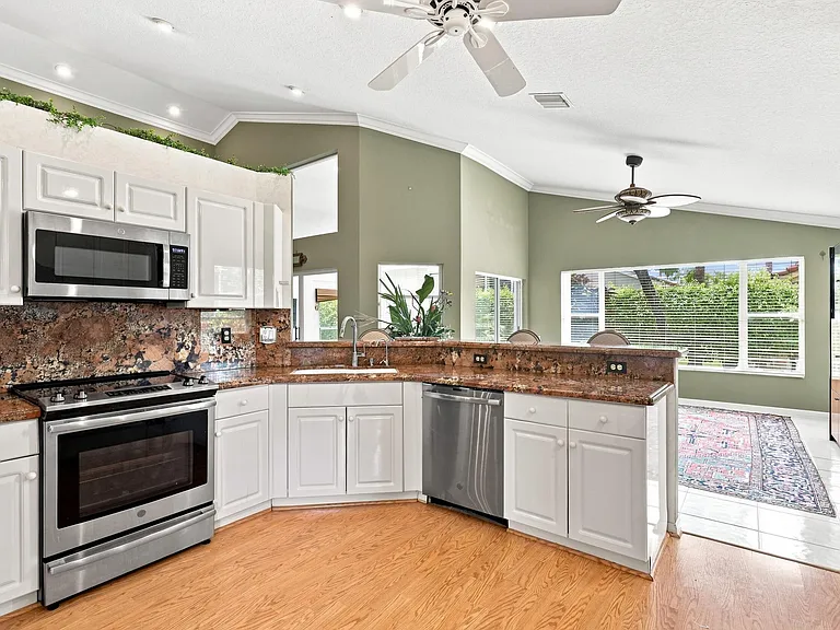 6850 Grenelefe Rd — Photo 14