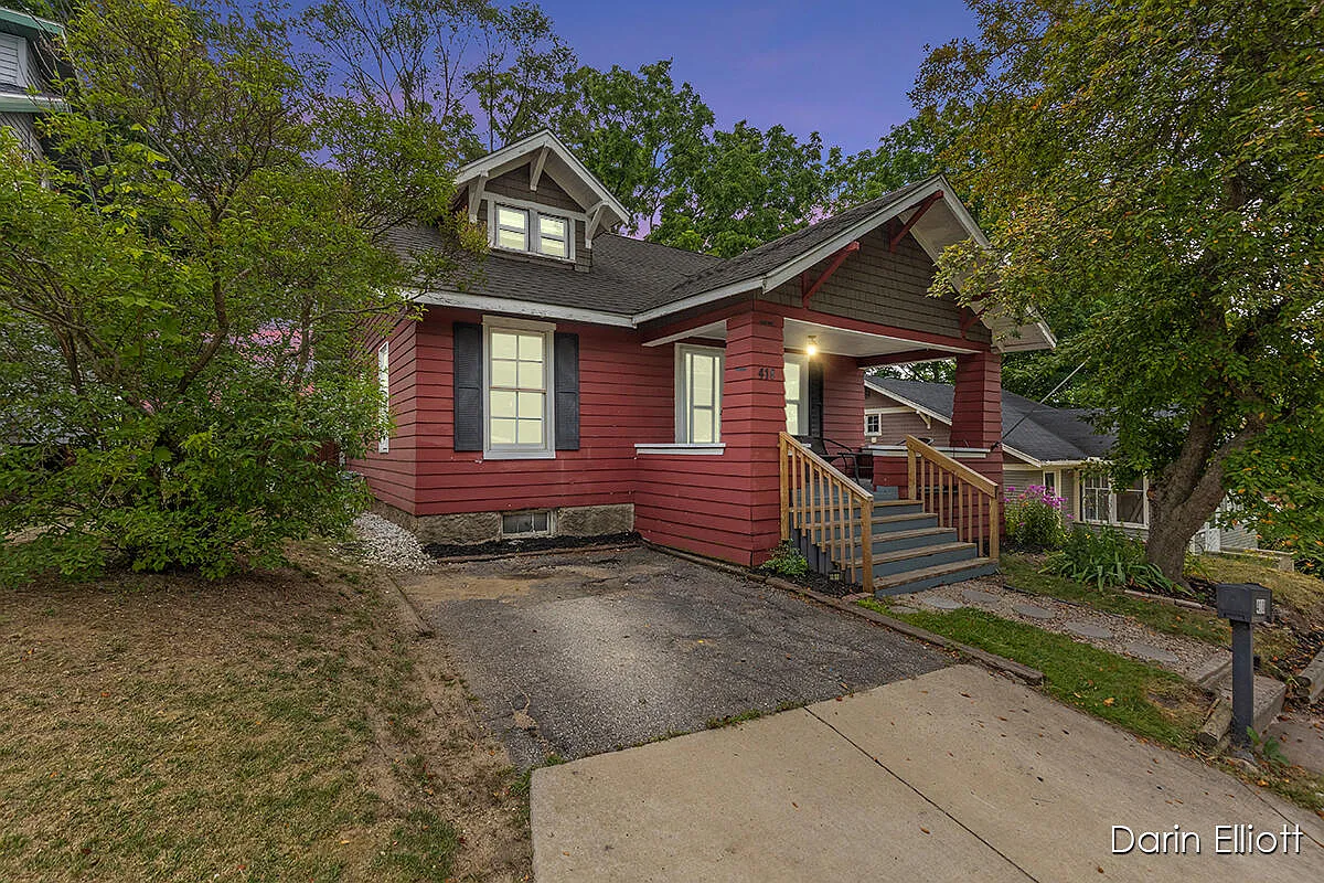 418 Taylor Ct photo 1