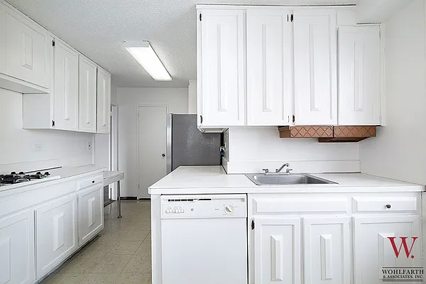 Sold by Wohlfarth & Associates Inc | media 7