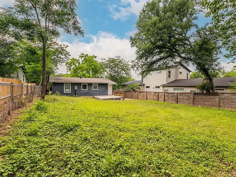 1717 Bunche Rd — Photo 23