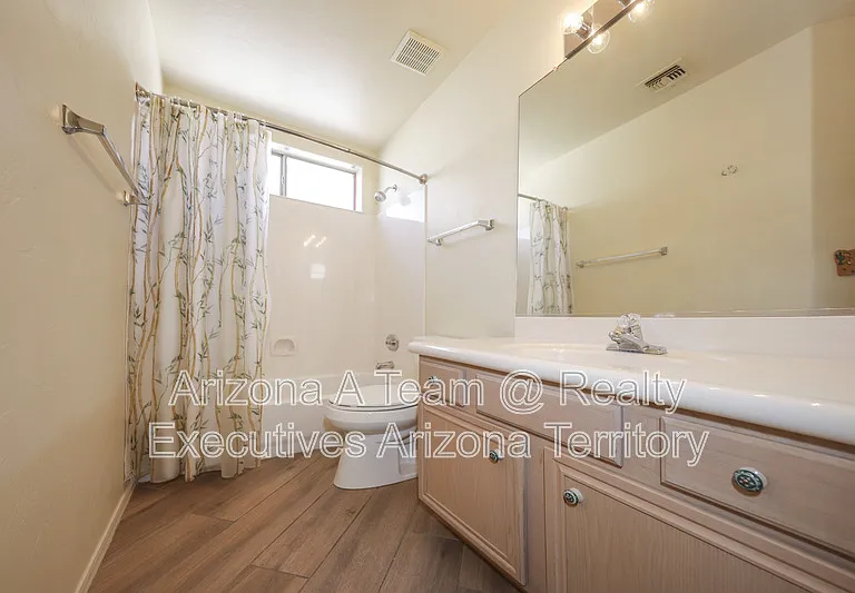 7356 E Placita Sacra — Photo 9