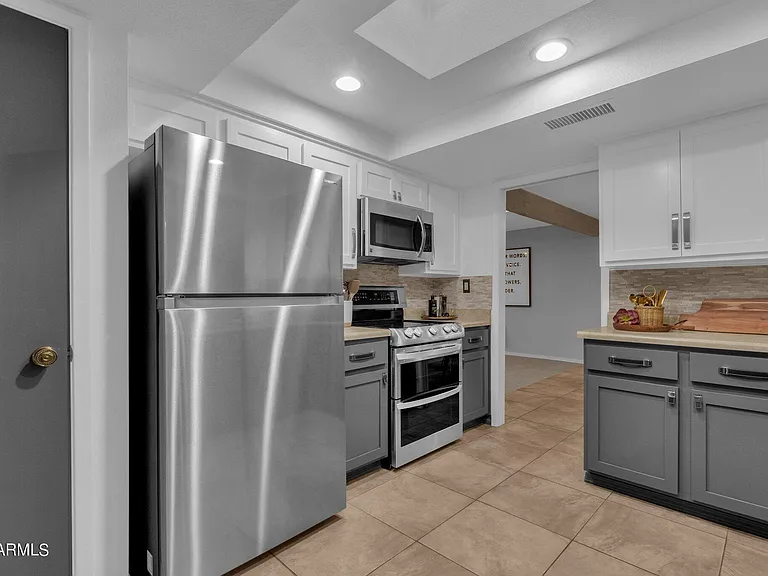 4611 E Desert Dr — Photo 18