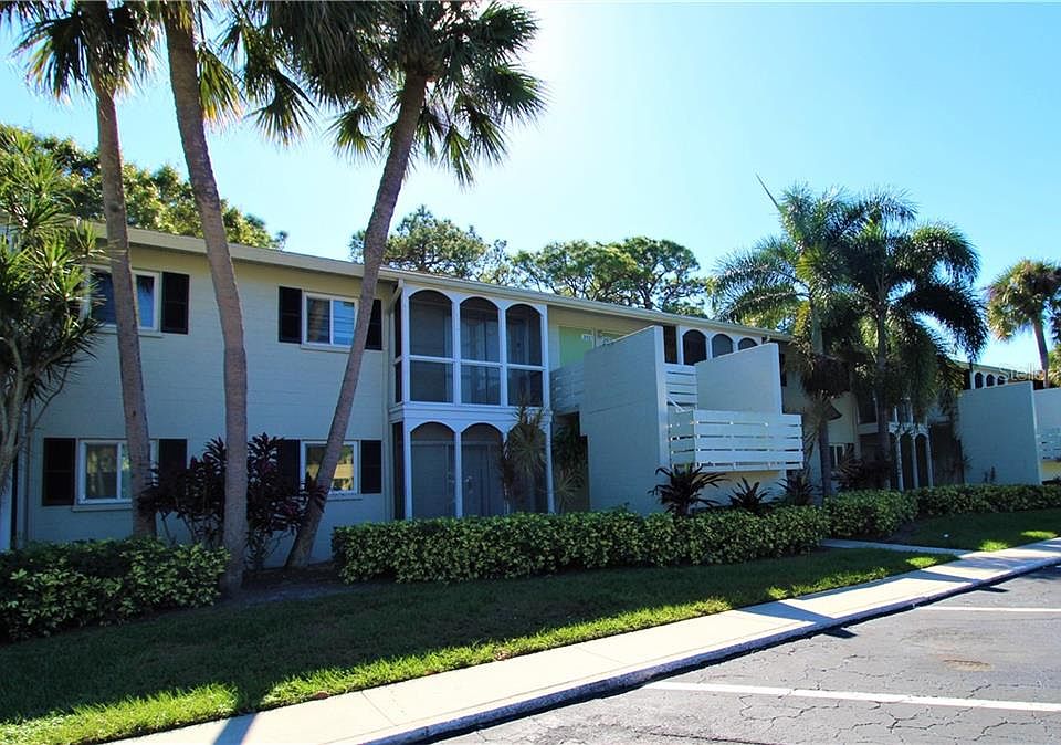 1st image of 2304 Ringling Blvd APT 202