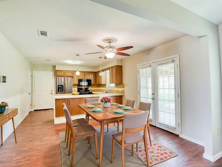 607 Rosewood Dr — Photo 11