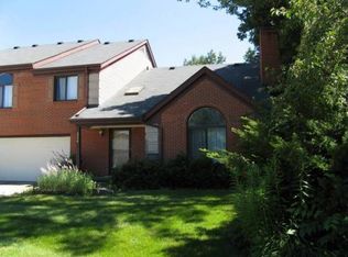 2239 Golden Oaks N, Indianapolis, IN