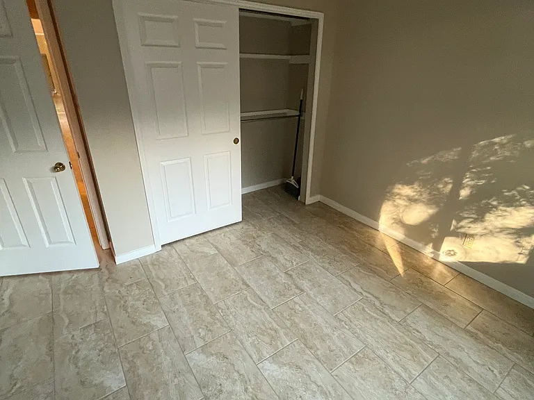 6303 Santee — Photo 19