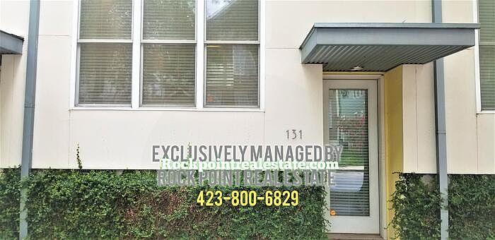 1st image of 131 W 17th St #131