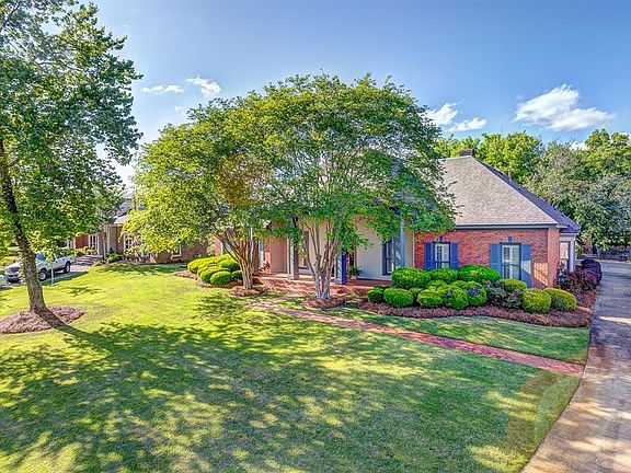 4th image of 3755 Everest Dr