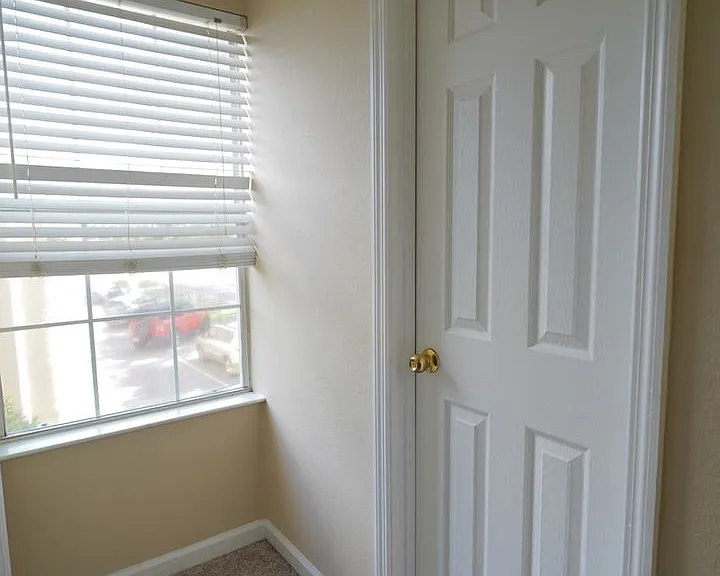 847 W Georgia St — Photo 22