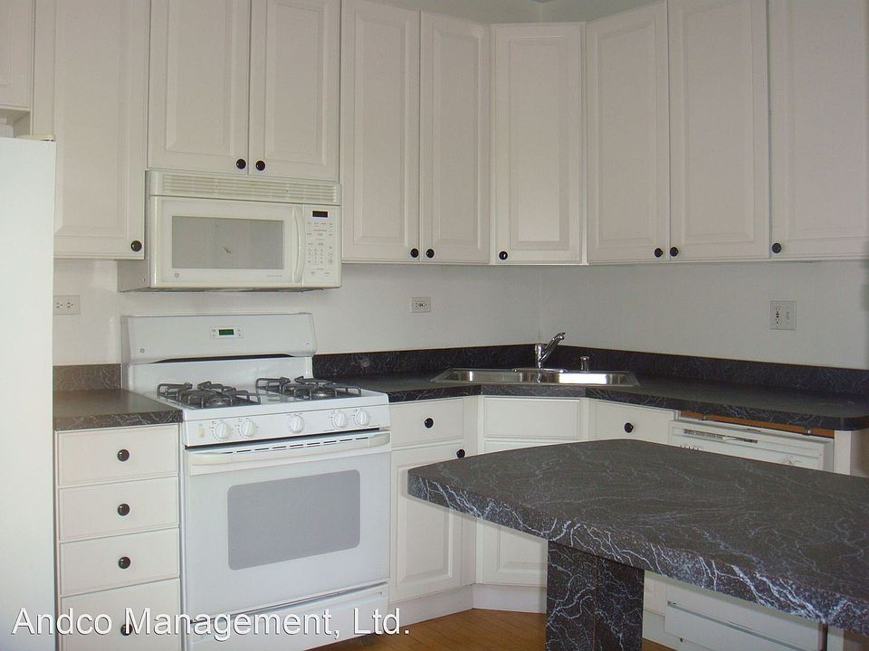 1st image of 2050 W Byron St #3