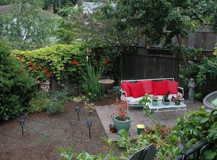 6027 37th Ave SW, Seattle, WA 98126