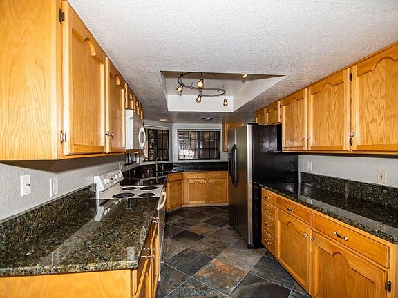 3rd image of 310 N Joesler Ct