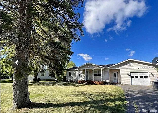 3 bed, 2099 sqft, $2,200 — Photo 1