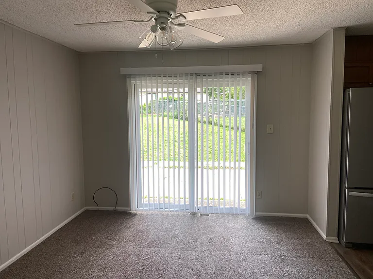 11507 Manchester Ave — Photo 4