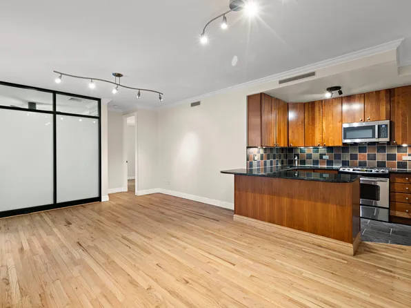 344 West 49th Street image 3 of 22