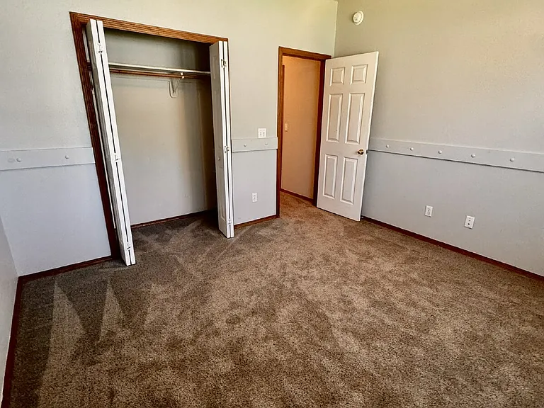 3802 Maple Rd — Photo 27