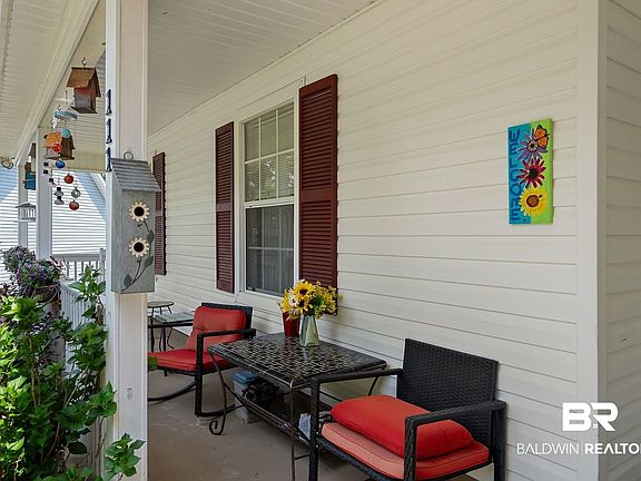 3rd image of 111 Tibidow Cir