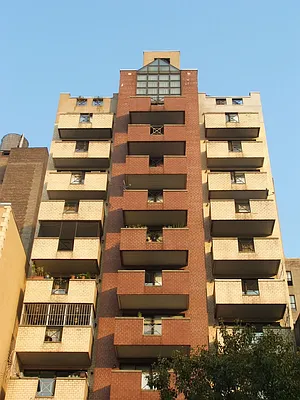 Sold by Compass | media 9