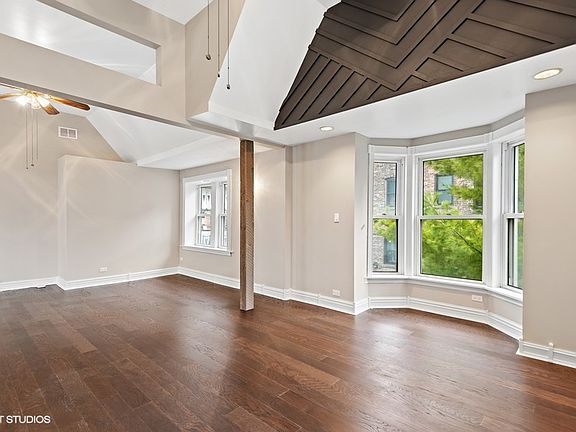 3rd image of 4017 N Kildare Ave #2