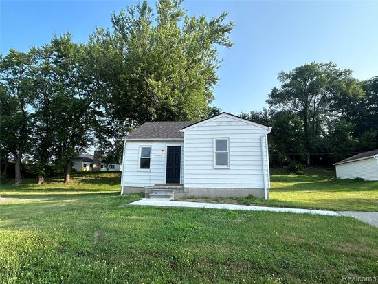 2109 E Walton Blvd, Auburn Hills, MI 48326