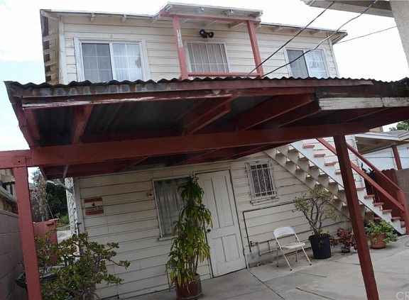 4th image of 1240 W 109th St