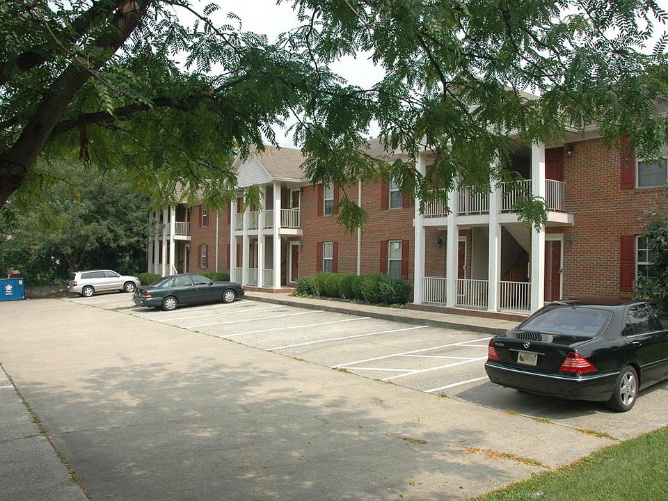1st image of 65 Forest Hill Dr