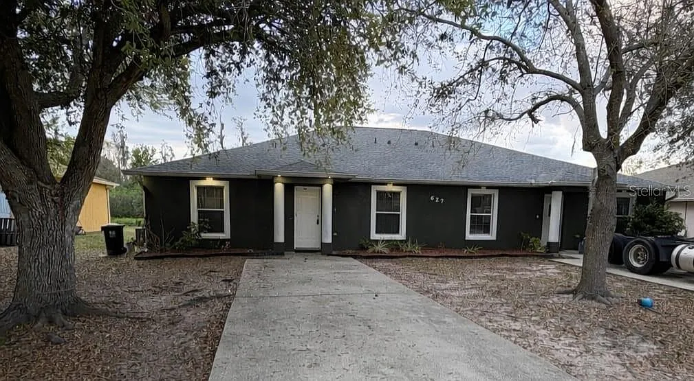 3 bed, 2.0 bath, 1430 sqft, $1,900 — Photo 1