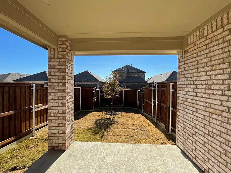 2372 Pyrite Dr — Photo 16