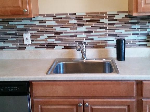 3rd image of 284 Sayles Ave Floor 3