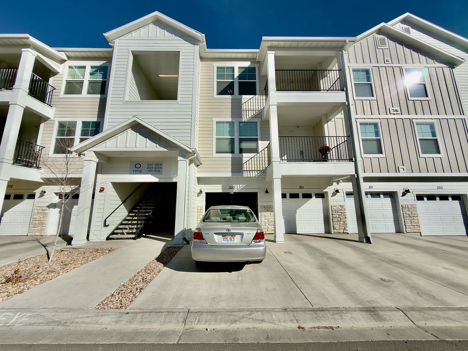 3 bed, 1250 sqft, $2,000 — Photo 2