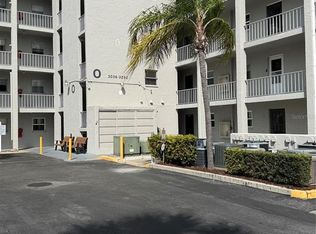 3176 Lake Bayshore Dr #319, Bradenton, FL 34205