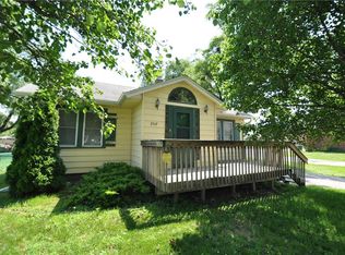 2517 E Grand Ave, Des Moines, IA 50317