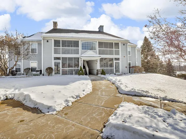 783 W Barrington Cir, Jackson, MI 49203