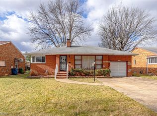 6734 Oakwood Rd, Parma Heights, OH 44130