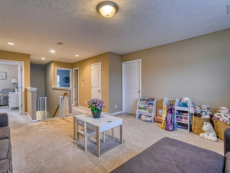 4880 Imperial Dr — Photo 34