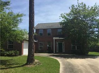 18 Lakeview Dr, Ocean Springs, MS 39564