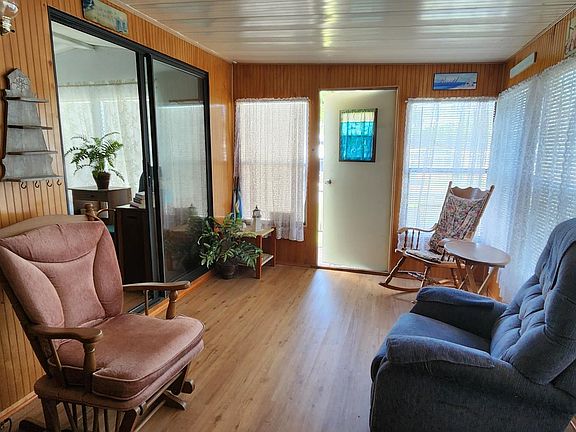 3rd image of 7820 Wire Rd #303