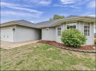 1662 S Eastland St, Springfield, MO 65802