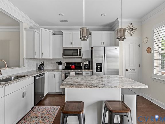 3rd image of 6312 Anise Cir